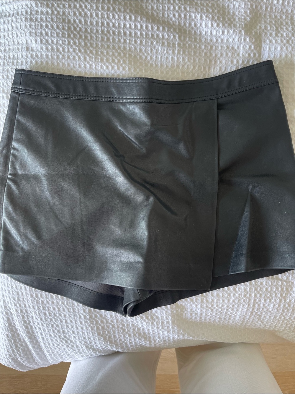 H&M Black Vegan Leather Skort-Shorts